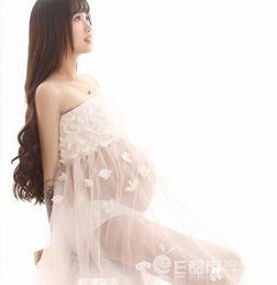 杨清柠爸妈的照片,揭秘明星家庭背后的温馨瞬间